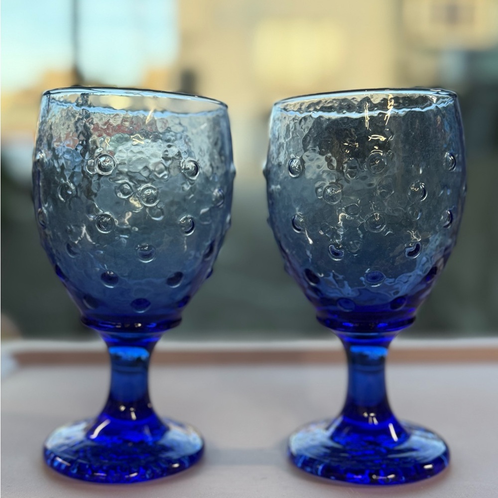 2 Libbey 6.5" Tall Dark Blue Embossed Bubble Dot Design Glass Water Goblets